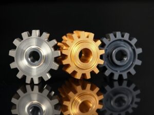 مقایسه چرخدندههای فولادی، برنجی و پلاستیکی؛ کدام بهتر است؟